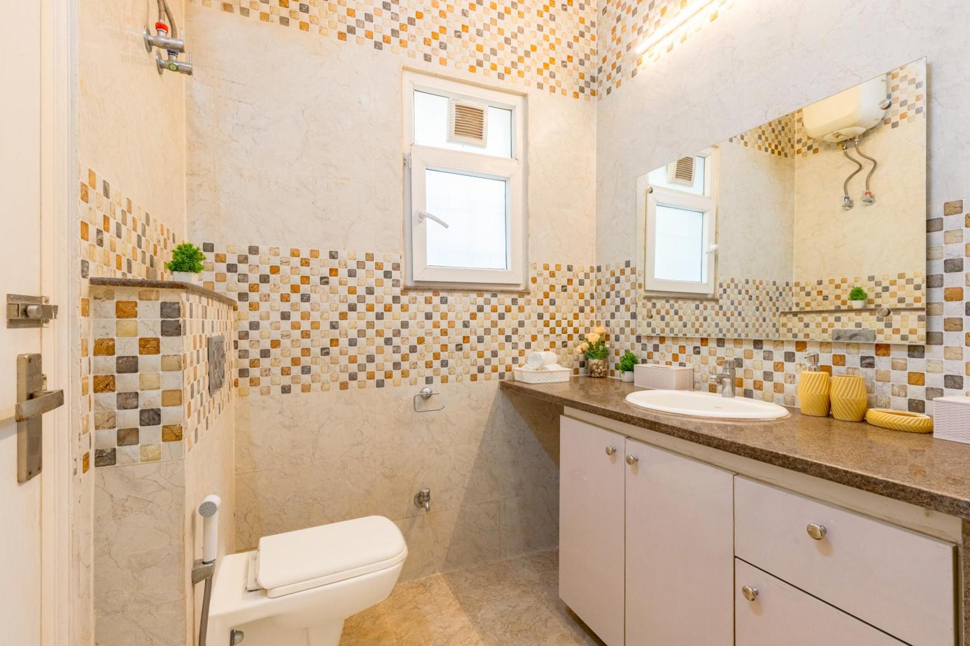 Villa Alaya 3 Bhk Pet Friendly With Pvt Pool - Daffodil New Delhi